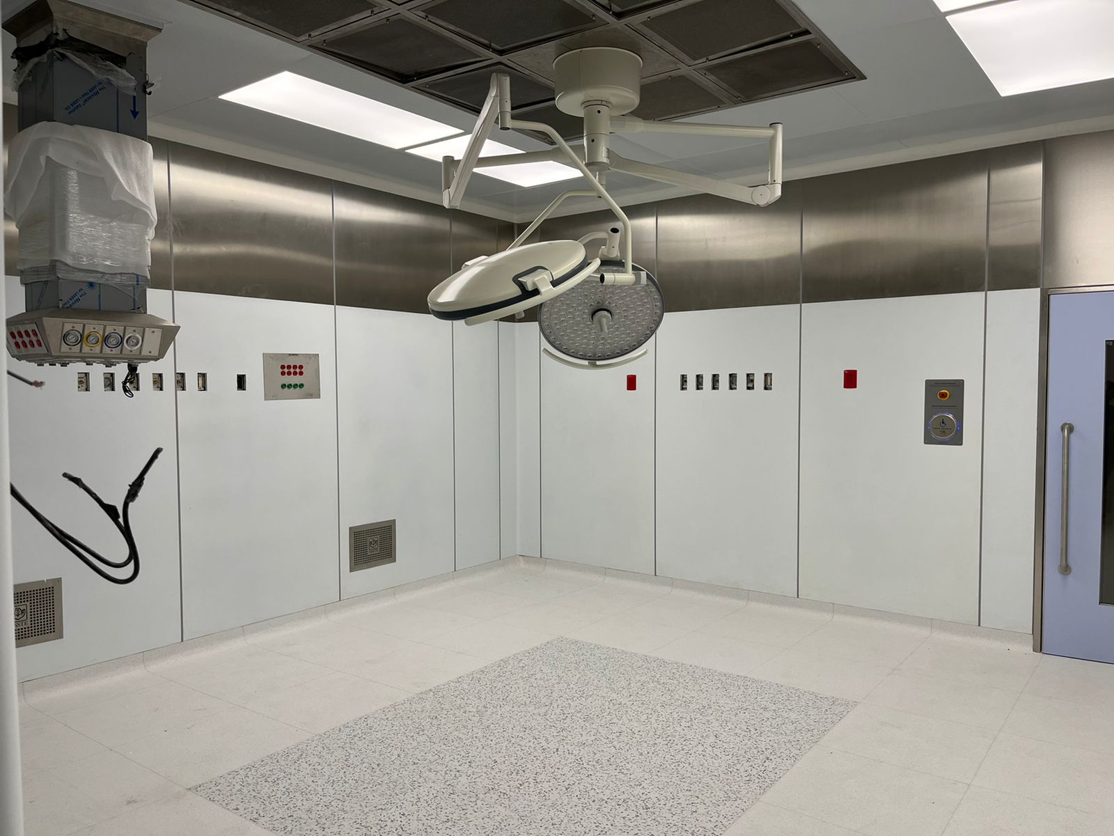 Panel acero inoxidable Hospital Zapopan Jalisco sistema Confortta